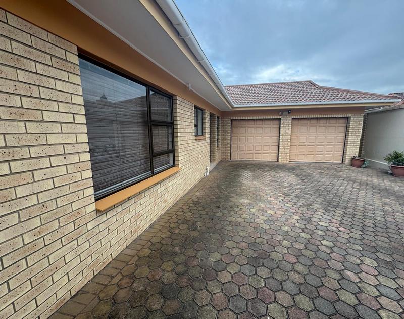 3 Bedroom Property for Sale in Linkside Western Cape